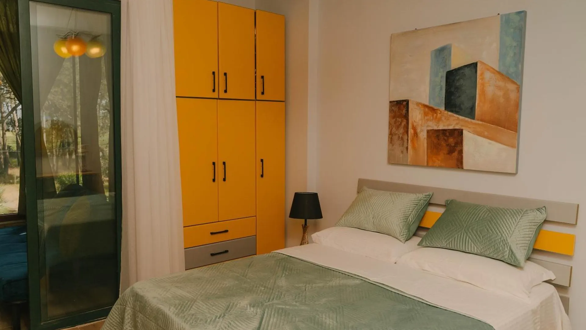 Beach Flat On Relaxing Residence Golem